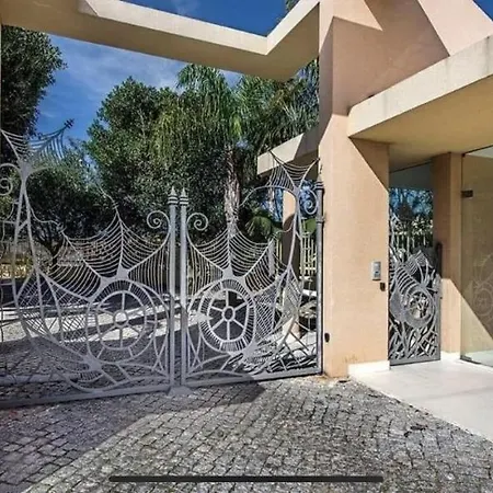 Beachfront Flat, Private Parking, Pools, Sea At Less Than 200 M (adults Only) Apartment Albufeira