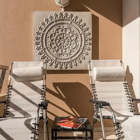 Beachfront Flat, Private Parking, Pools, Sea At Less Than 200 M (adults Only) * Albufeira