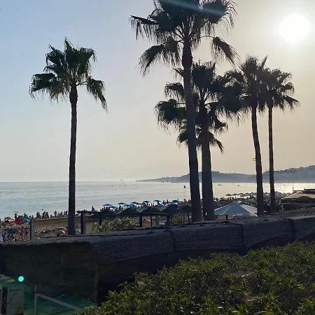 Beachfront Flat, Private Parking, Pools, Sea At Less Than 200 M (adults Only) * البوفيرا