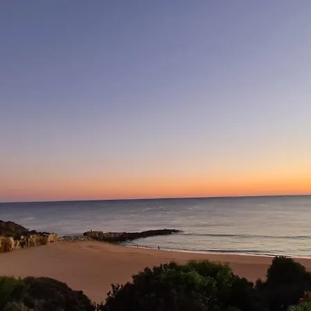 Stilysh 1br Pool & Private Parking Walk To 150m And Center Sleeps 4 (adults Only) *