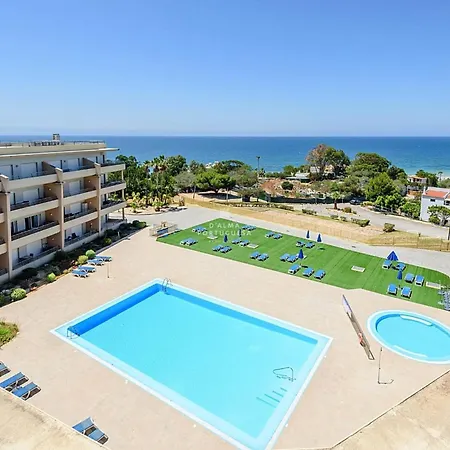 Beachfront Flat, Private Parking, Pools, Sea At Less Than 200 M (adults Only) * Albufeira