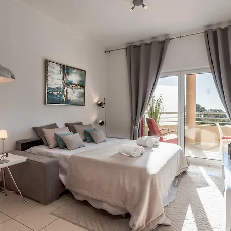 شقة Beachfront Flat, Private Parking, Pools, Sea At Less Than 200 M (adults Only)