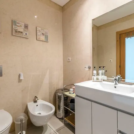 Appartement Beachfront Flat, Private Parking, Pools, Sea At Less Than 200 M (adults Only)