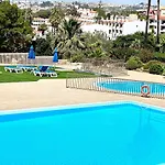 Apartman Stilysh 1br Pool & Private Parking Walk To 150m And Center Sleeps 4 (adults Only) Albufeira