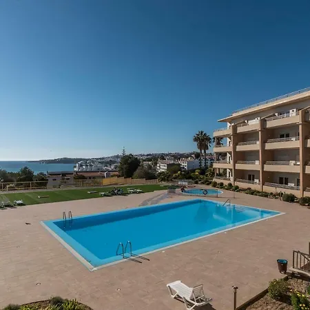 Stilysh 1br Pool & Private Parking Walk To 150m And Center Sleeps 4 (adults Only) Αλμπουφέιρα